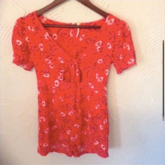 Women’s Free People Floral Tie Front Romper - Picture 2 of 6